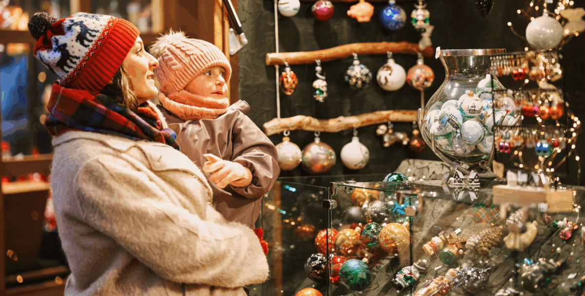 Christmas Market 1 scaled aspect ratio 790 400