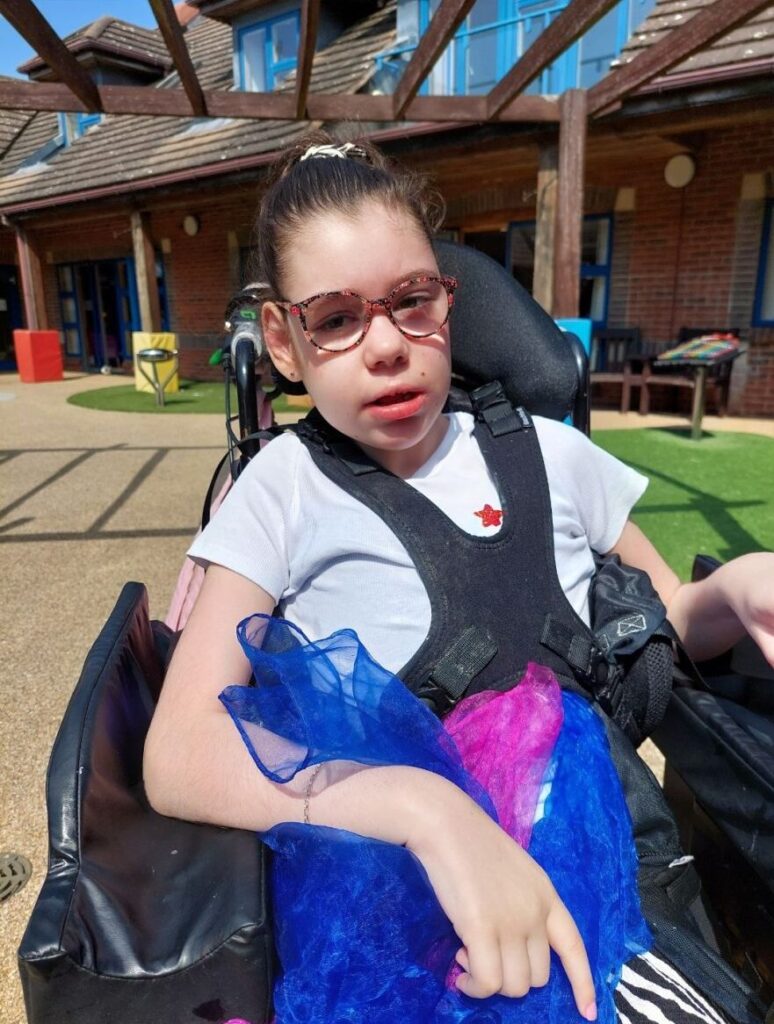 Lily 19981 aspect ratio 881 1166