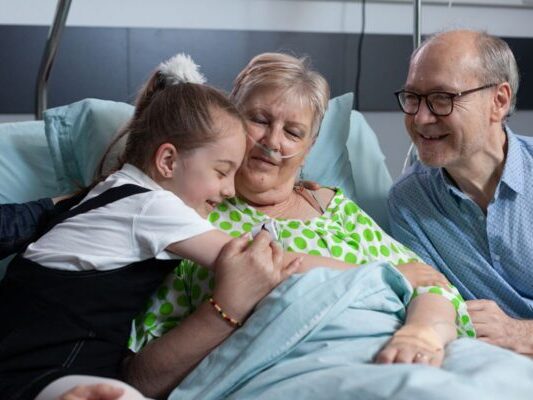 Family 2234133971 e1767177392792 aspect ratio 400 300